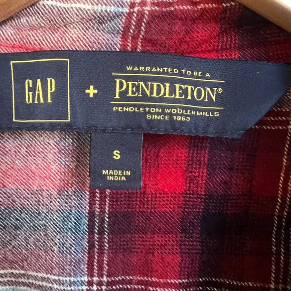 Gap + Pendleton Soft Flannel Long Sleeve Button Down Shirt, Red Plaid, Size S - Picture 8 of 9